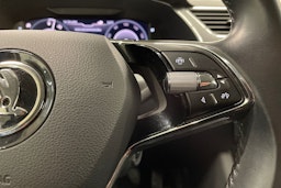 harmaa Skoda Superb 2021 kuva 22.