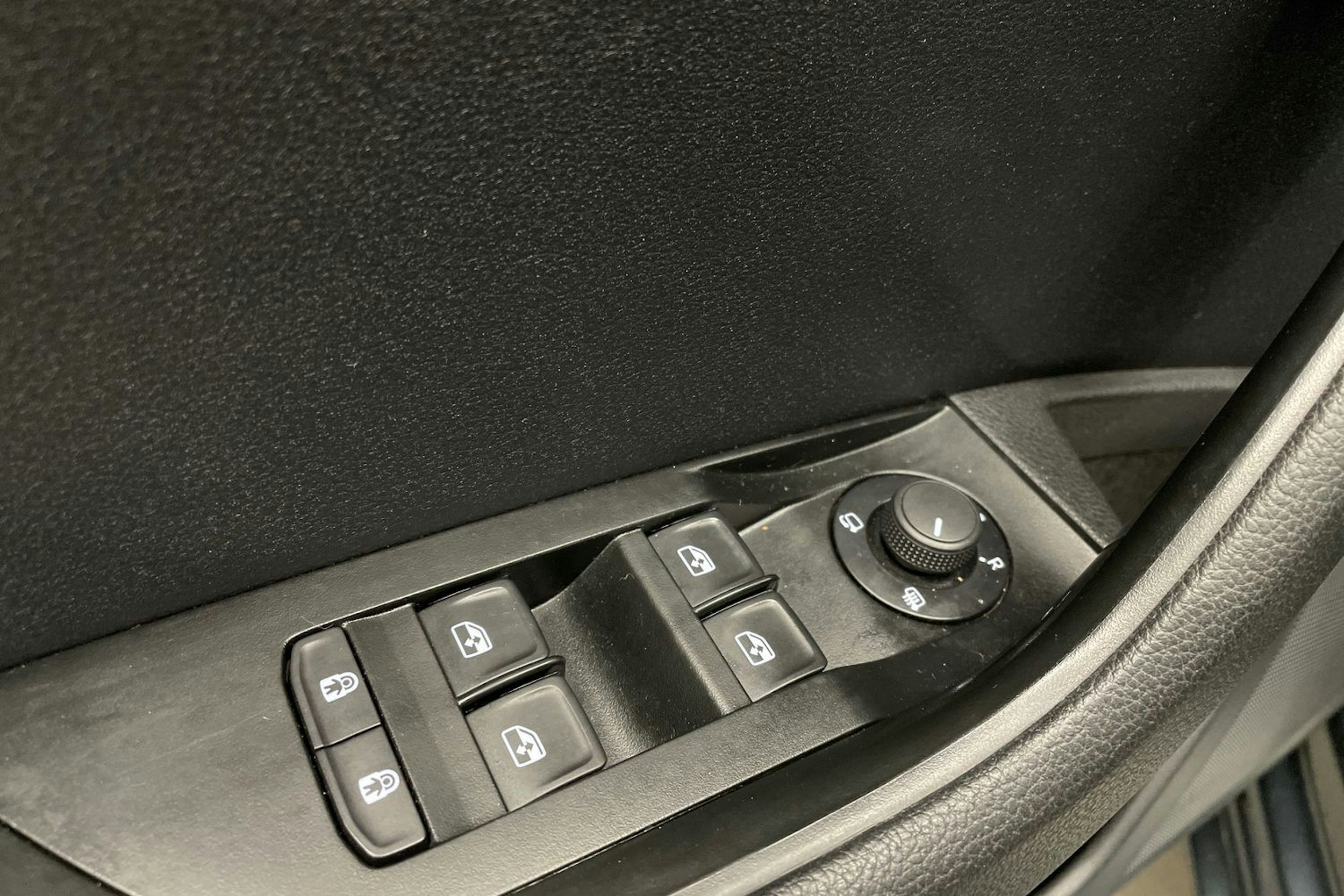 harmaa Skoda Superb 2021 kuva 23.