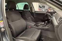 harmaa Skoda Superb 2021 kuva 26.