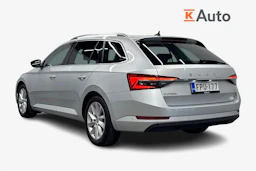 harmaa Skoda Superb 2021 kuva 3.
