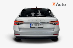 harmaa Skoda Superb 2021 kuva 4.