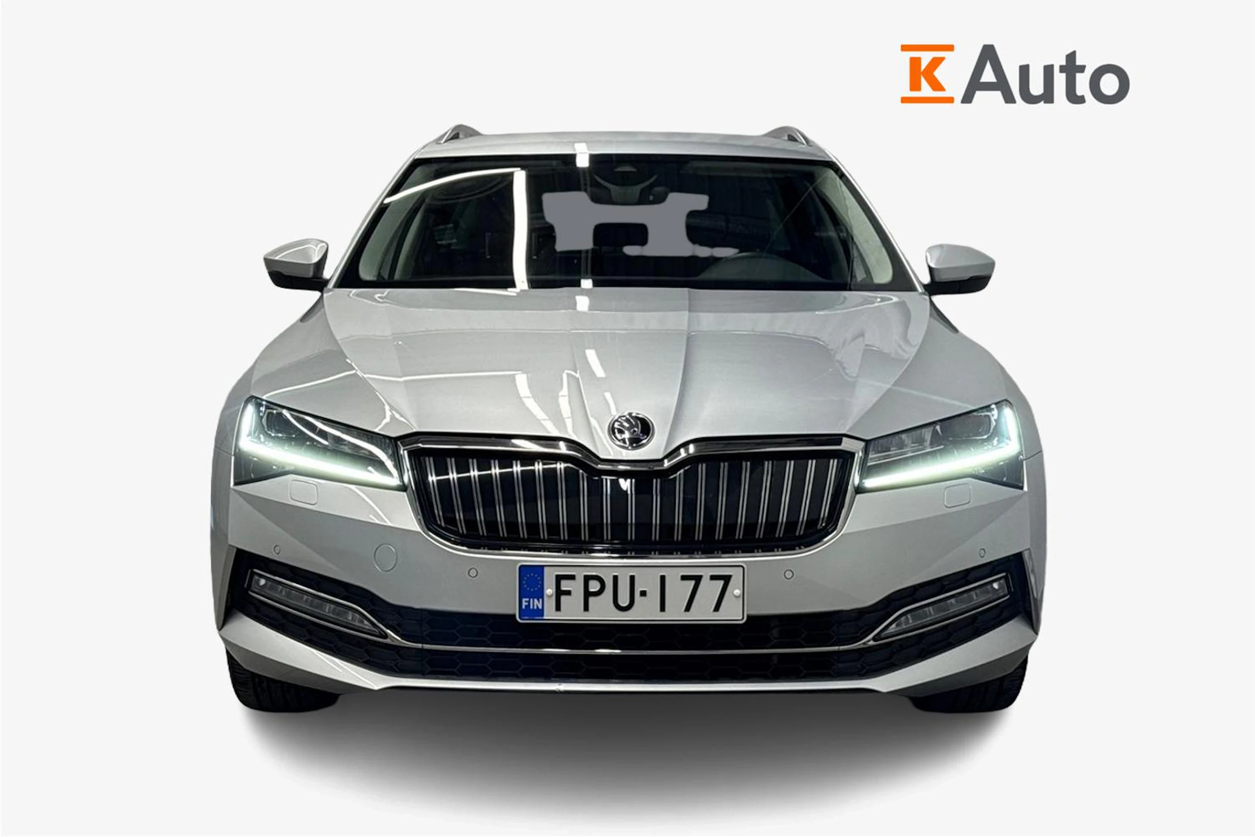 harmaa Skoda Superb 2021 kuva 5.