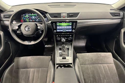 harmaa Skoda Superb 2021 kuva 9.