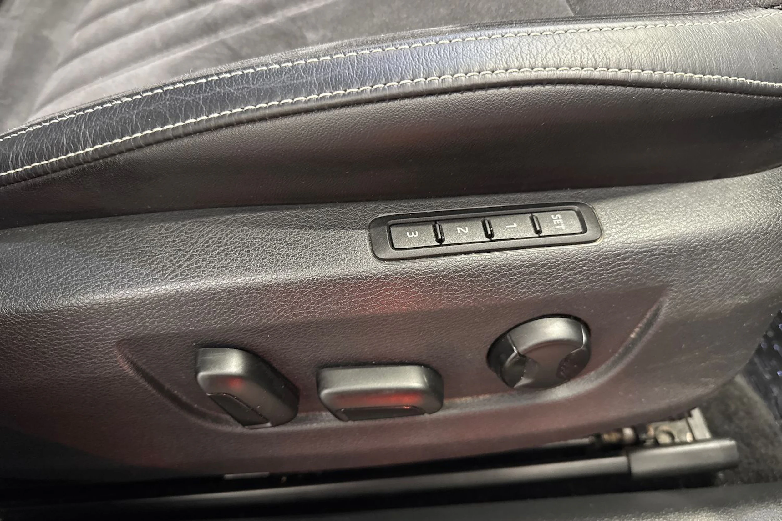 harmaa Skoda Superb 2021 kuva 16.