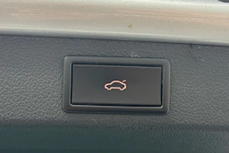 harmaa Skoda Superb 2021 kuva 18.