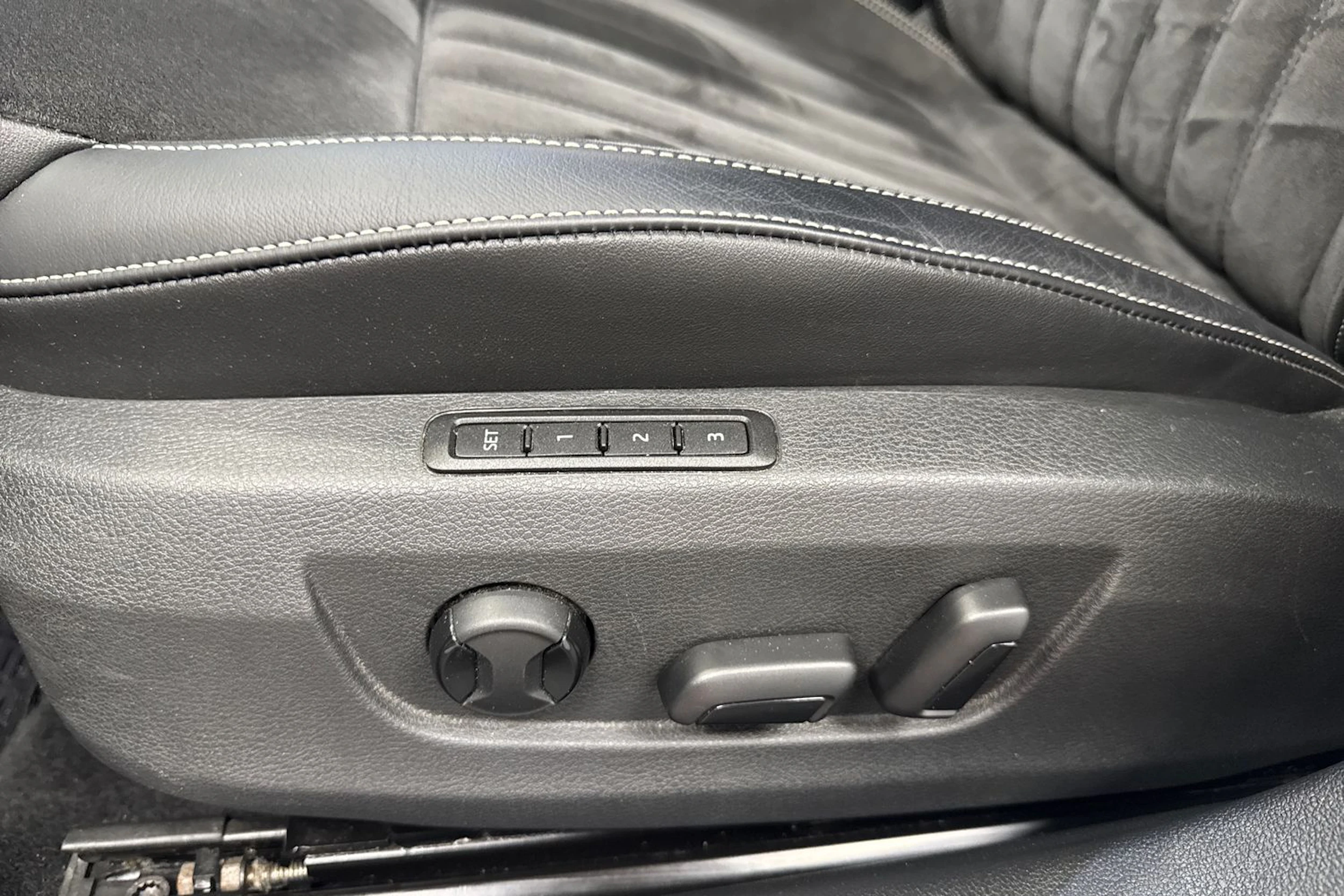 harmaa Skoda Superb 2021 kuva 21.