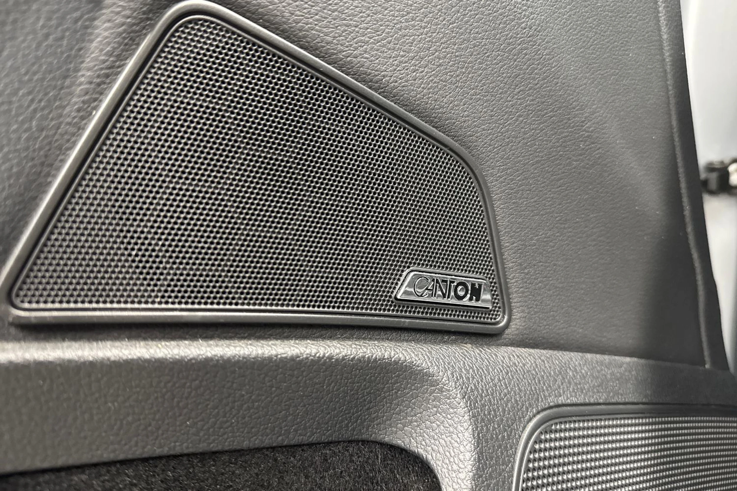harmaa Skoda Superb 2021 kuva 22.