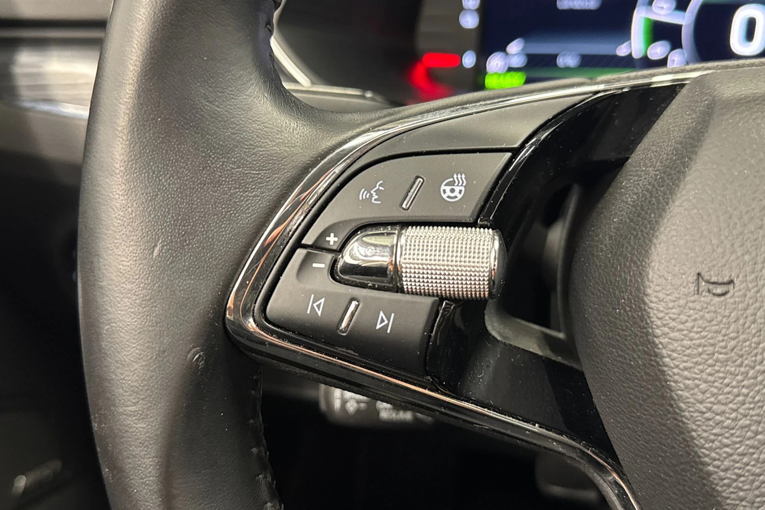 harmaa Skoda Superb 2021 kuva 24.
