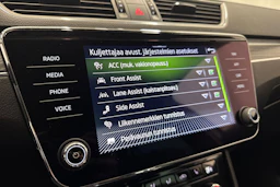 harmaa Skoda Superb 2021 kuva 26.
