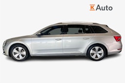 harmaa Skoda Superb 2021 kuva 6.