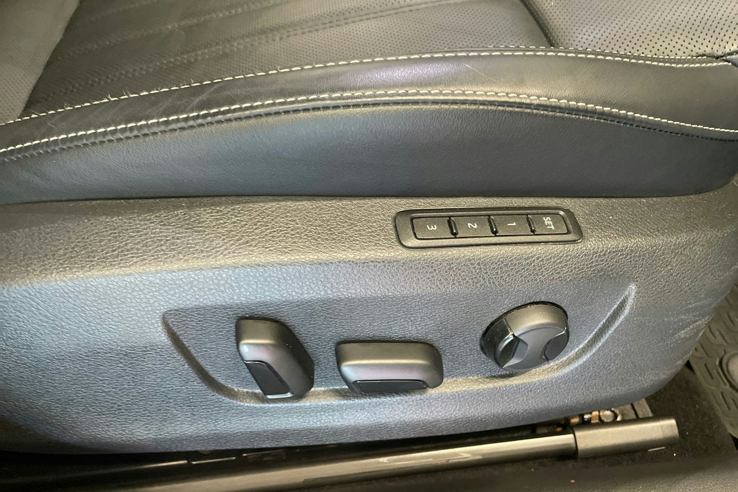 harmaa Skoda Superb 2021 kuva 17.