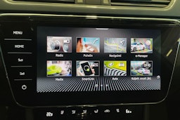 harmaa Skoda Superb 2021 kuva 26.