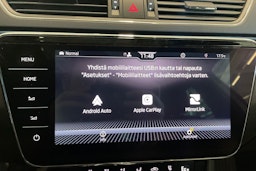 harmaa Skoda Superb 2021 kuva 28.