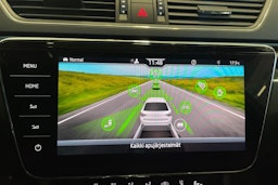 harmaa Skoda Superb 2021 kuva 29.