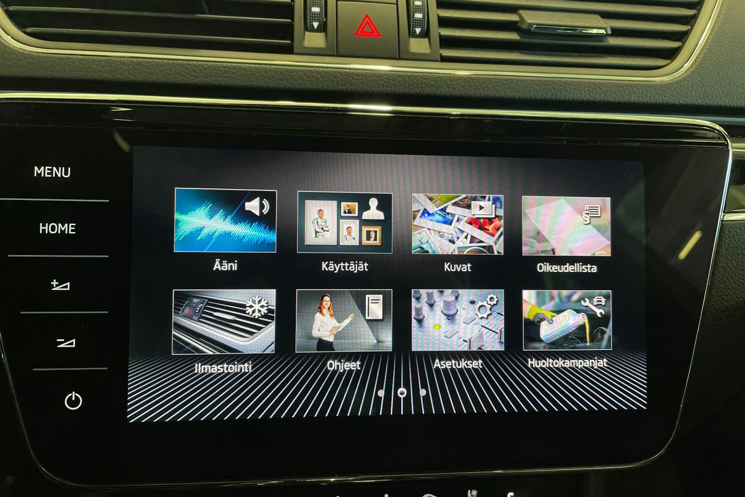 harmaa Skoda Superb 2021 kuva 31.