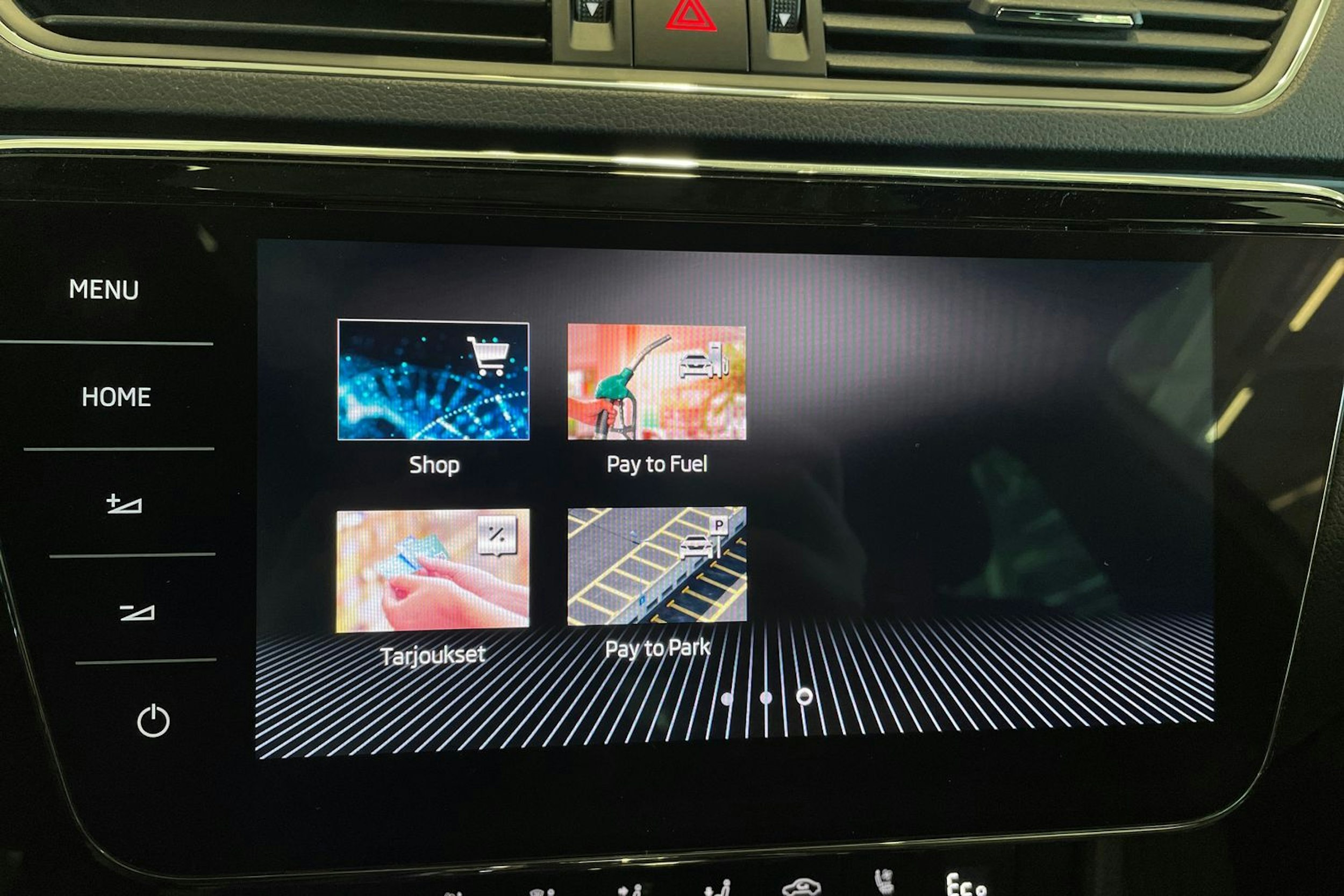 harmaa Skoda Superb 2021 kuva 32.