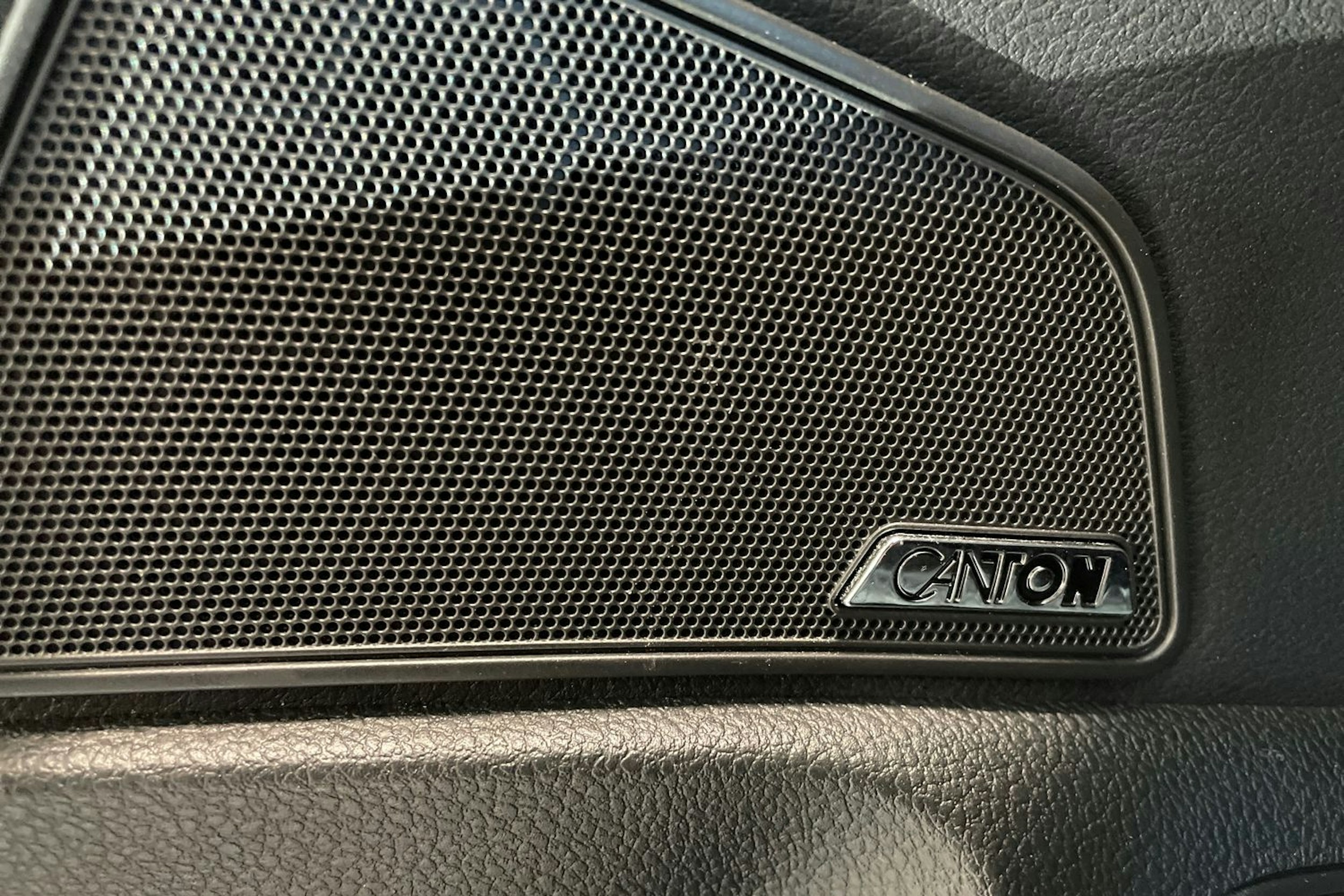 harmaa Skoda Superb 2021 kuva 38.