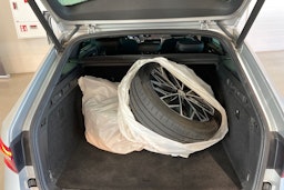 harmaa Skoda Superb 2021 kuva 40.