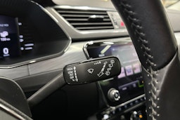 musta Skoda Superb 2021 kuva 25.