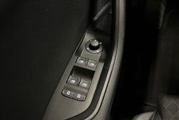 musta Skoda Superb 2021 kuva 29.