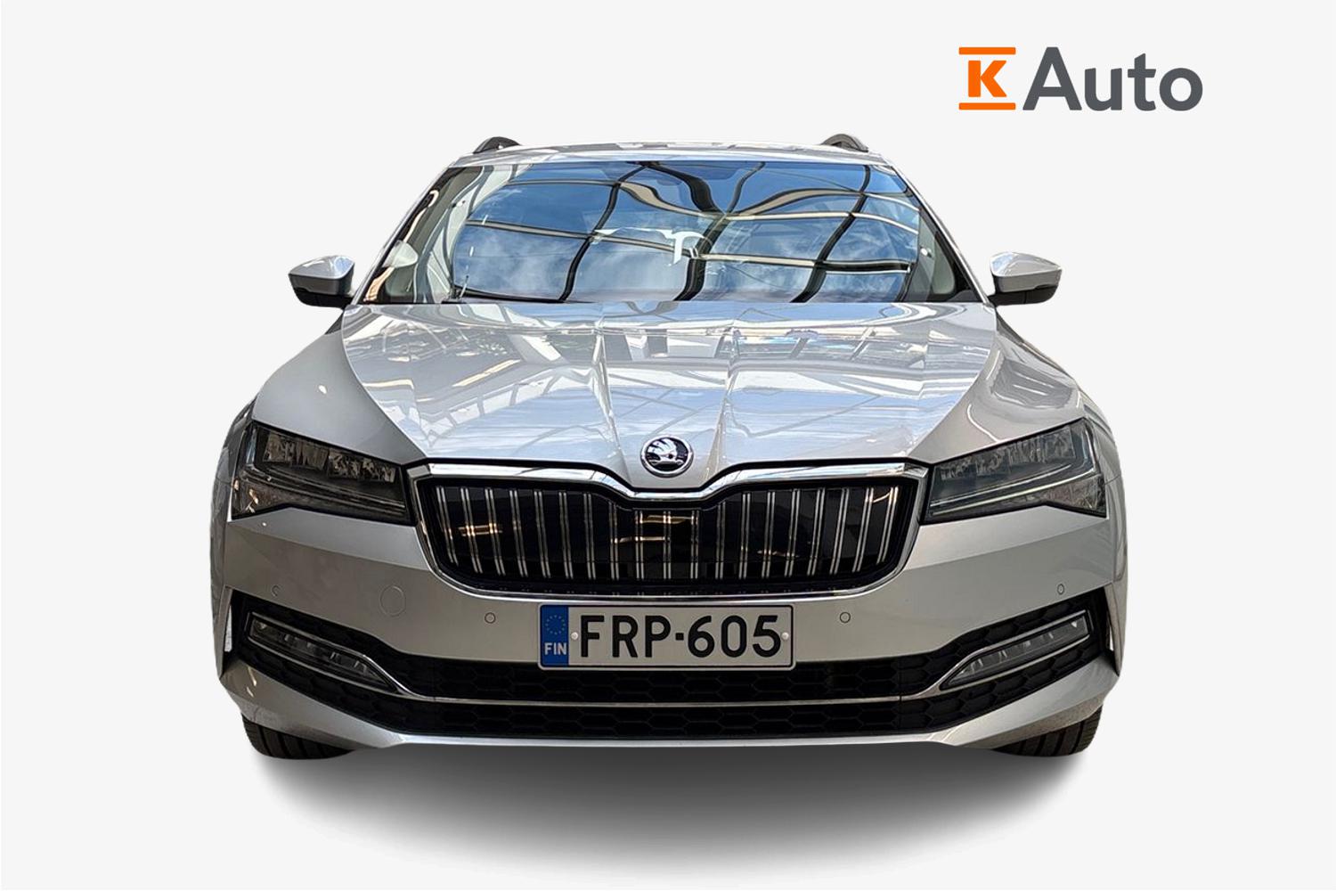 Skoda Superb 2022, kuva 4/22