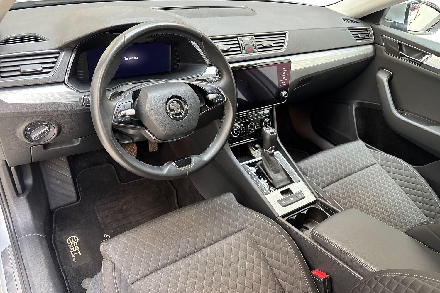 Skoda Superb 2022, kuva 7/22