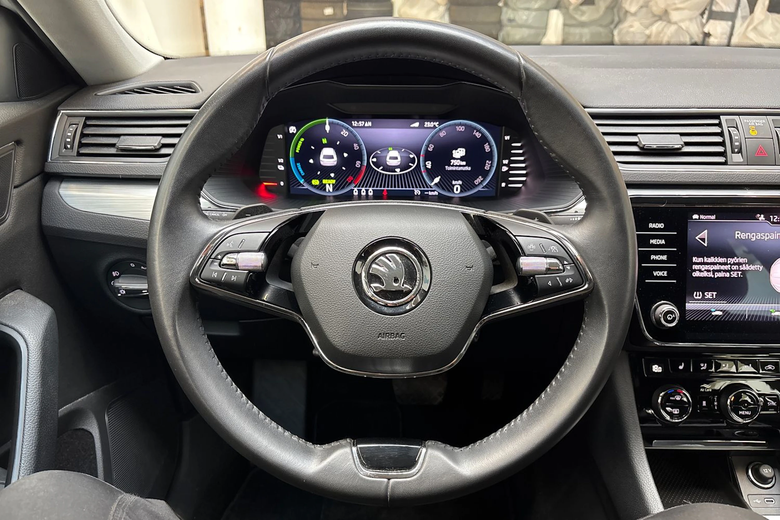 hopea Skoda Superb 2022 kuva 16.