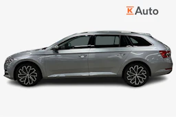harmaa Skoda Superb 2021 kuva 5.
