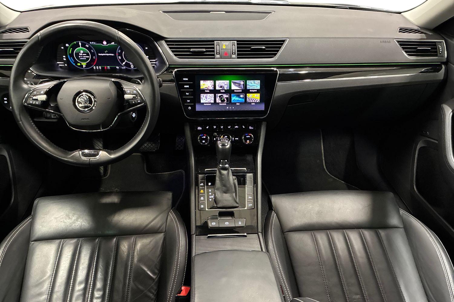 Skoda Superb 2021, kuva 7/37