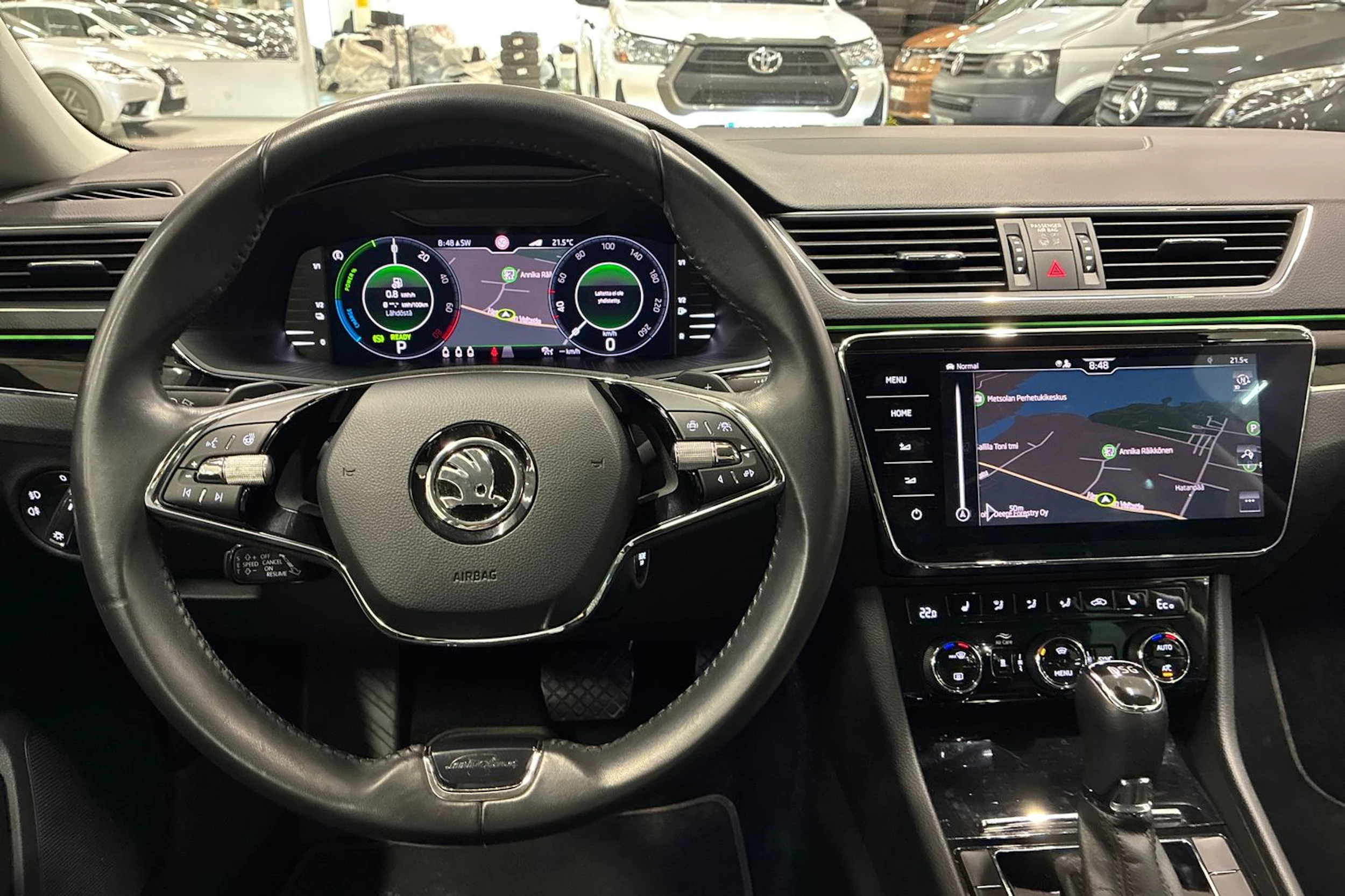 harmaa Skoda Superb 2021 kuva 11.