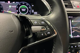 harmaa Skoda Superb 2021 kuva 14.