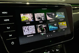 harmaa Skoda Superb 2021 kuva 21.