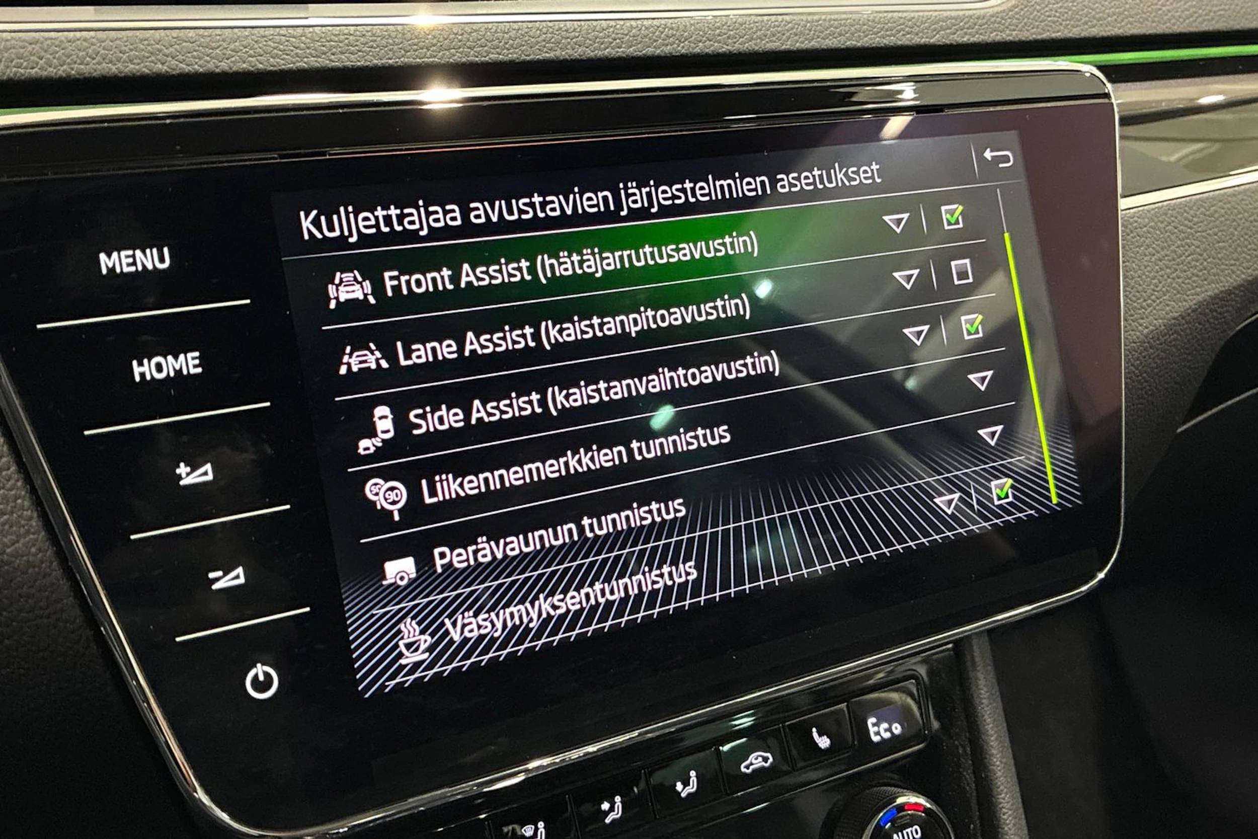 harmaa Skoda Superb 2021 kuva 25.