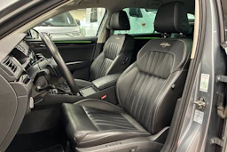 harmaa Skoda Superb 2021 kuva 26.