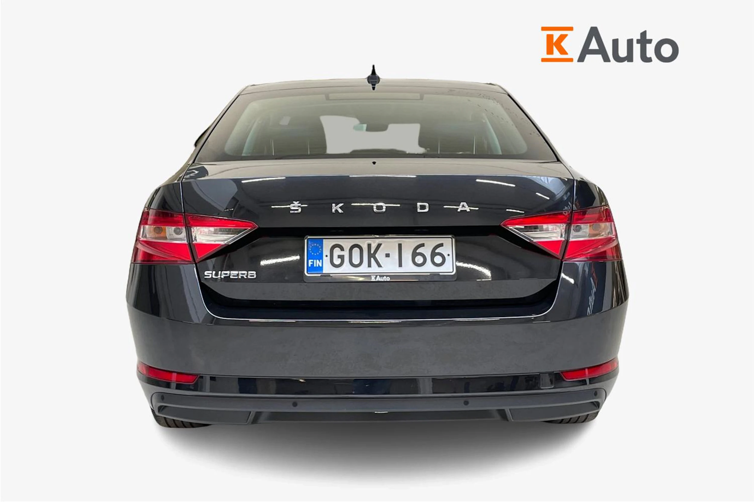 musta Skoda Superb 2021 kuva 3.