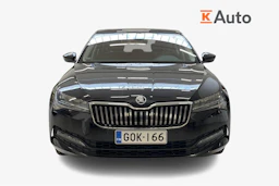 musta Skoda Superb 2021 kuva 4.
