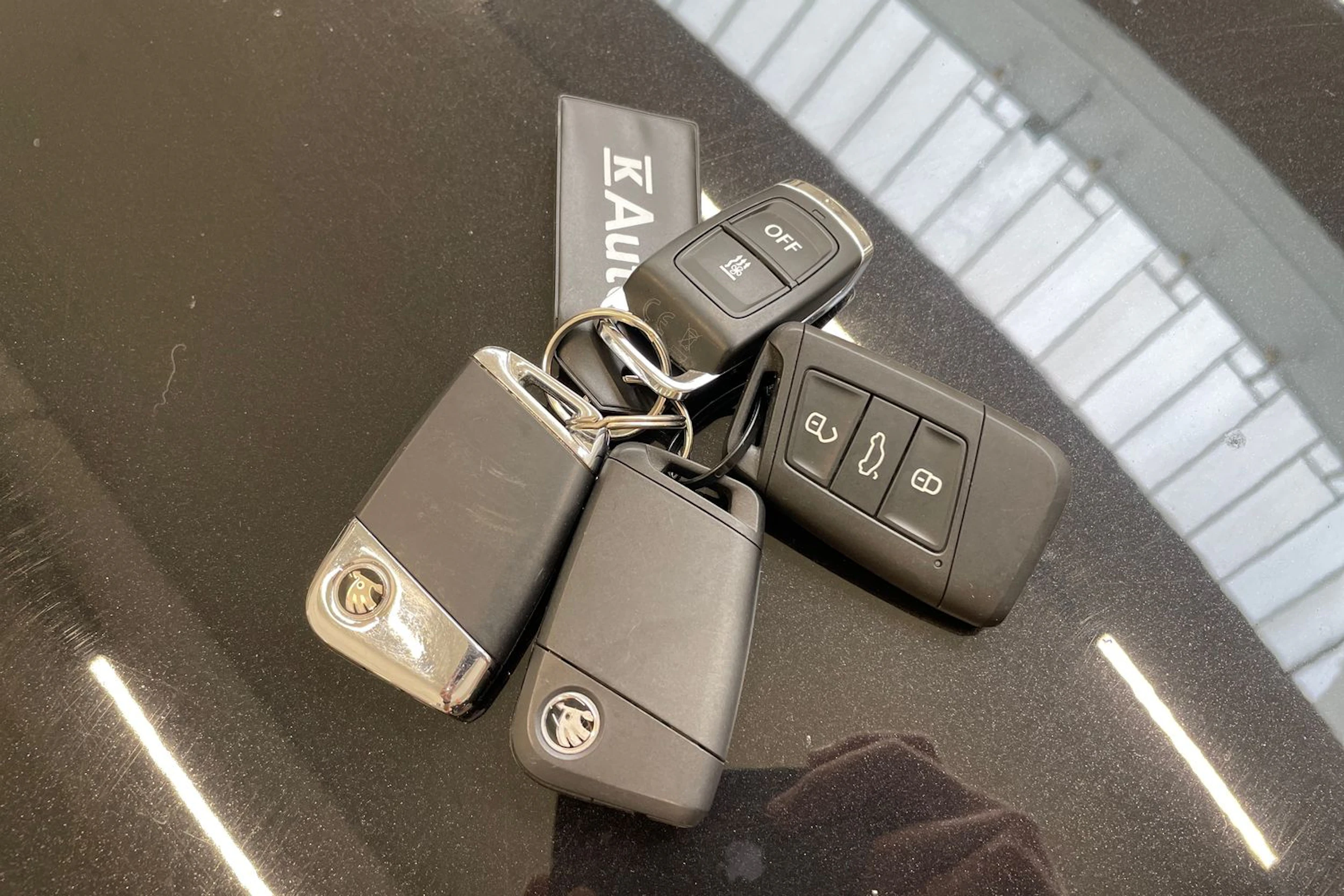 musta Skoda Superb 2021 kuva 16.