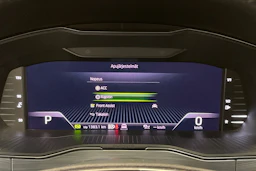 musta Skoda Superb 2021 kuva 19.