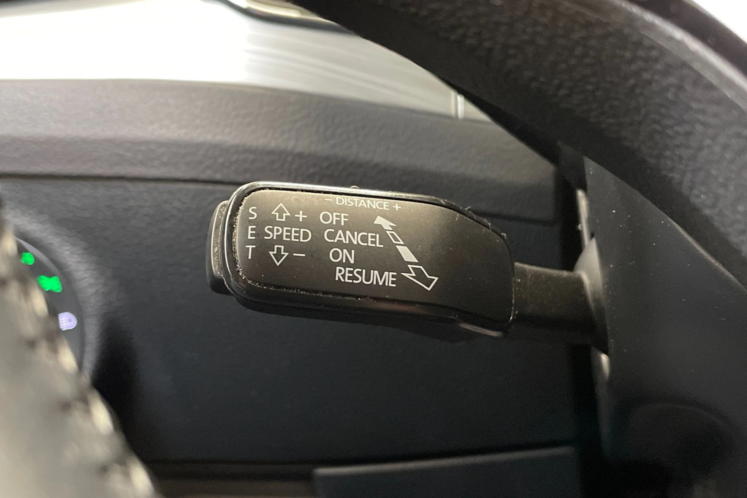 musta Skoda Superb 2021 kuva 20.