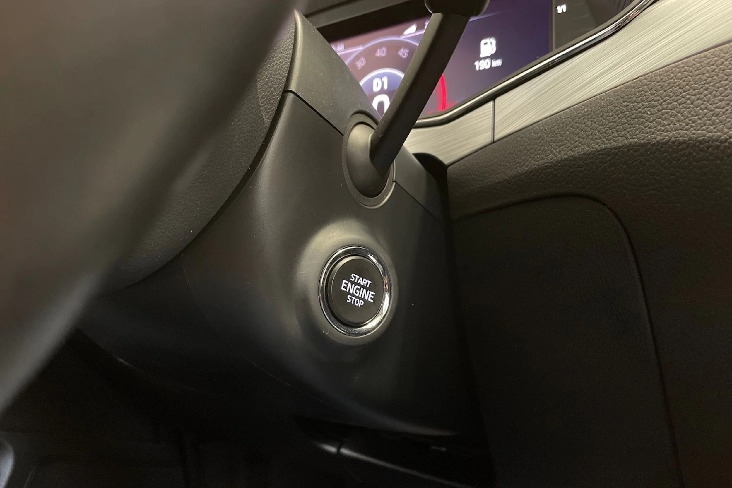 musta Skoda Superb 2021 kuva 26.