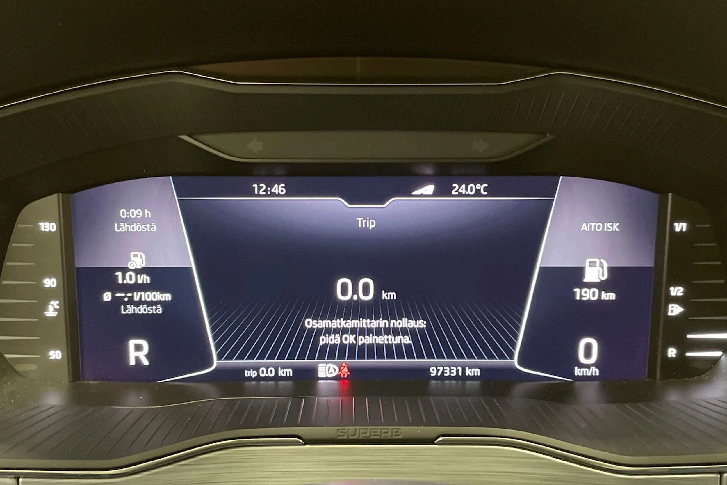 musta Skoda Superb 2021 kuva 29.