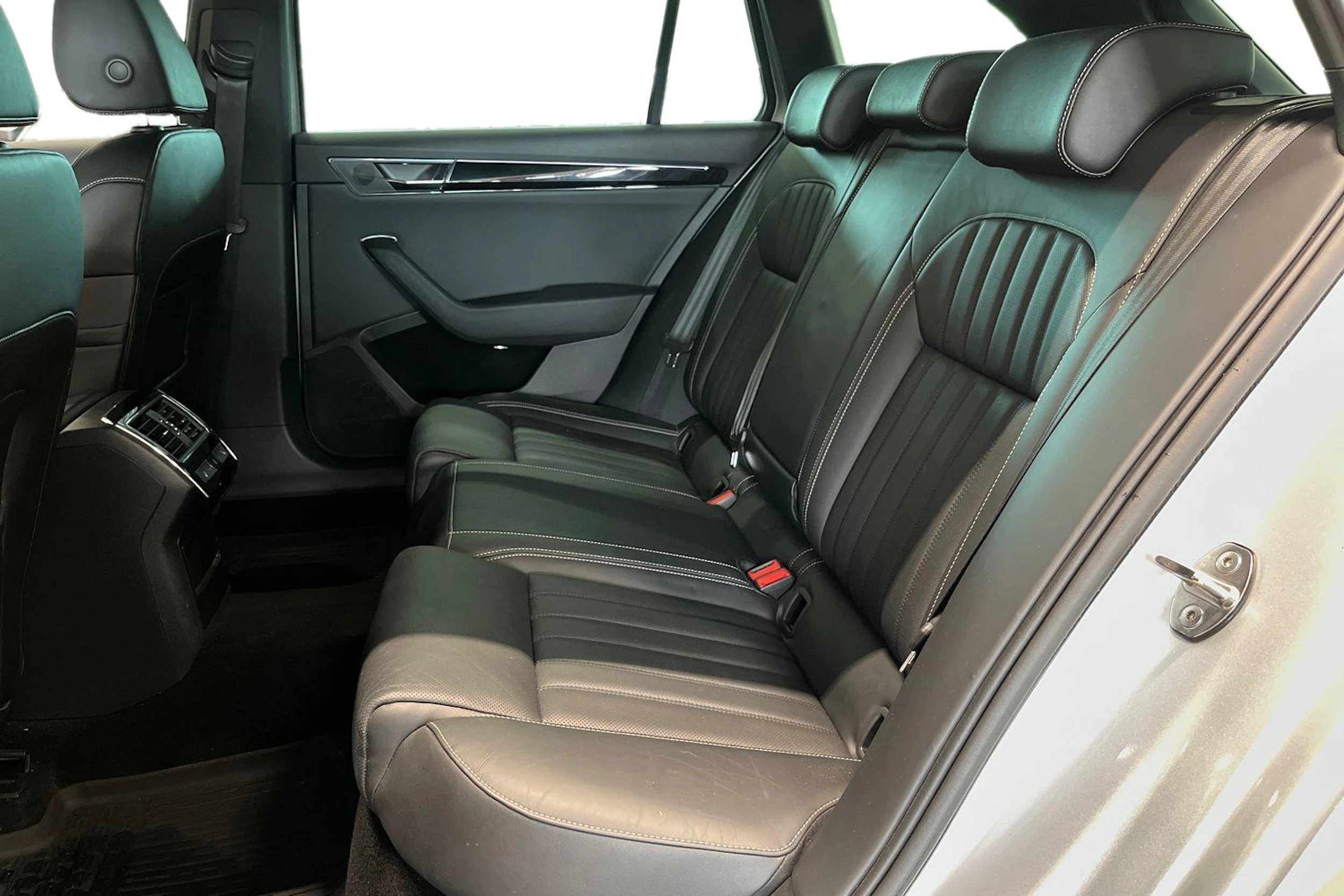 hopea Skoda Superb 2021 kuva 8.