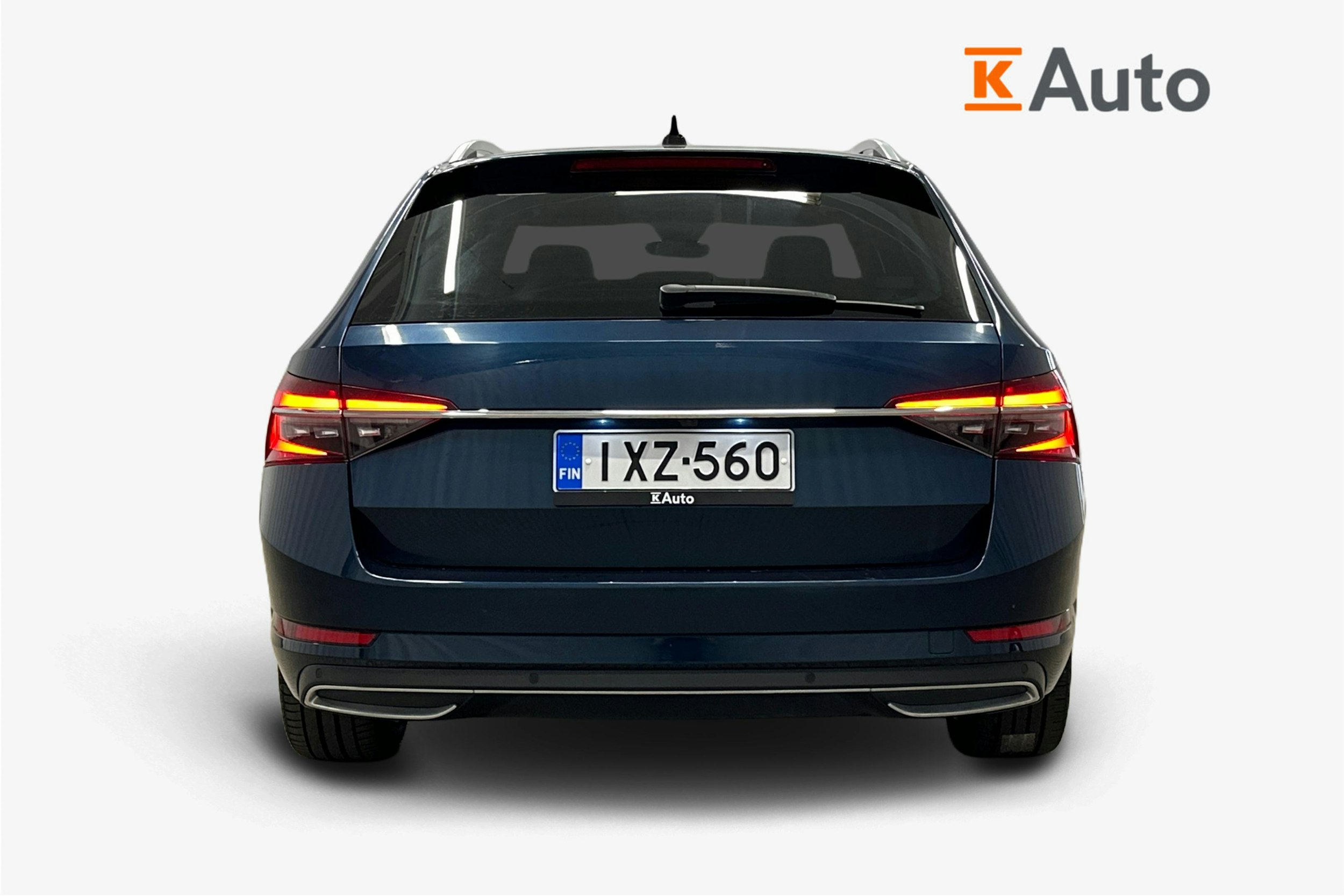 sininen Skoda Superb 2021 kuva 3.