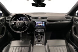 sininen Skoda Superb 2021 kuva 7.