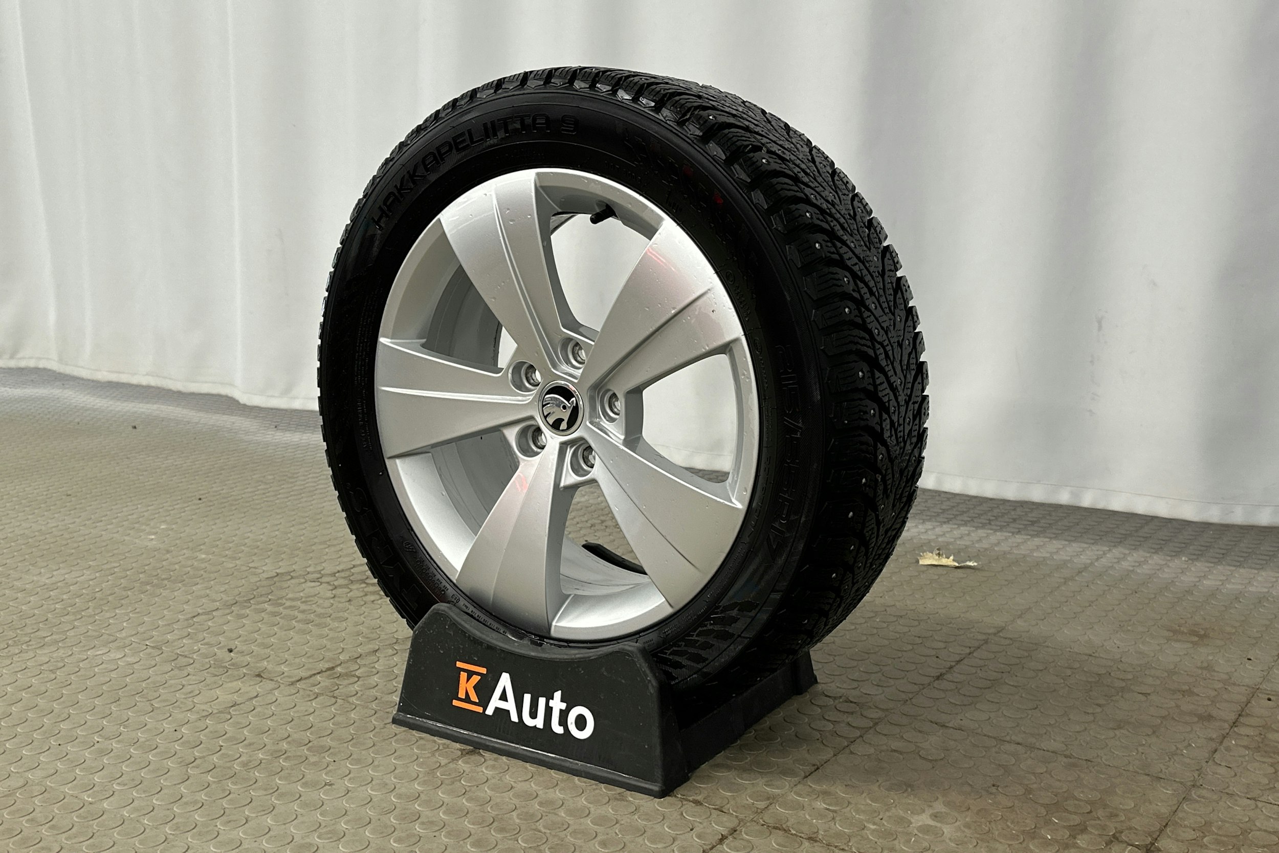 sininen Skoda Superb 2021 kuva 10.