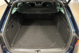 sininen Skoda Superb 2021 kuva 11.