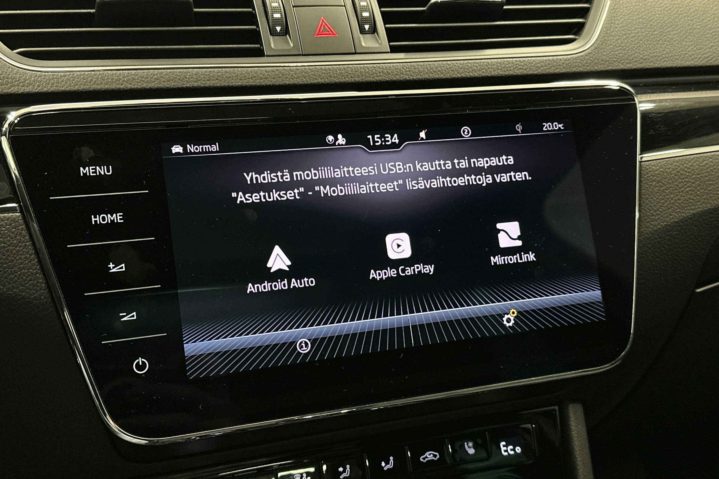 sininen Skoda Superb 2021 kuva 24.
