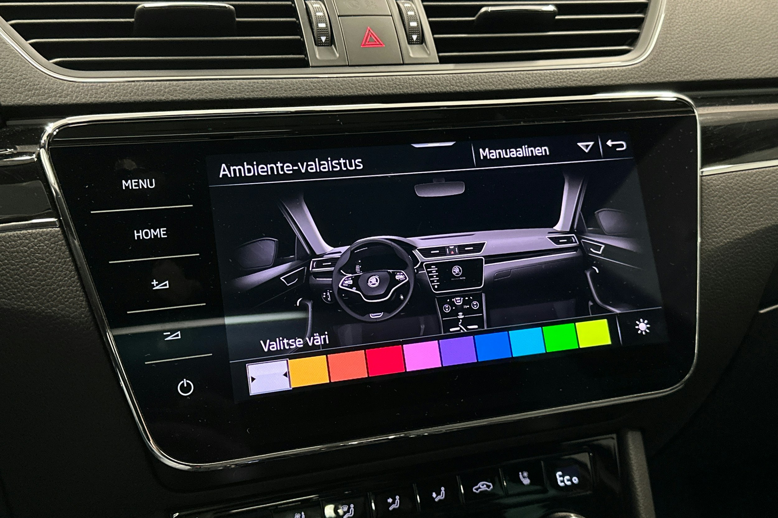 sininen Skoda Superb 2021 kuva 25.