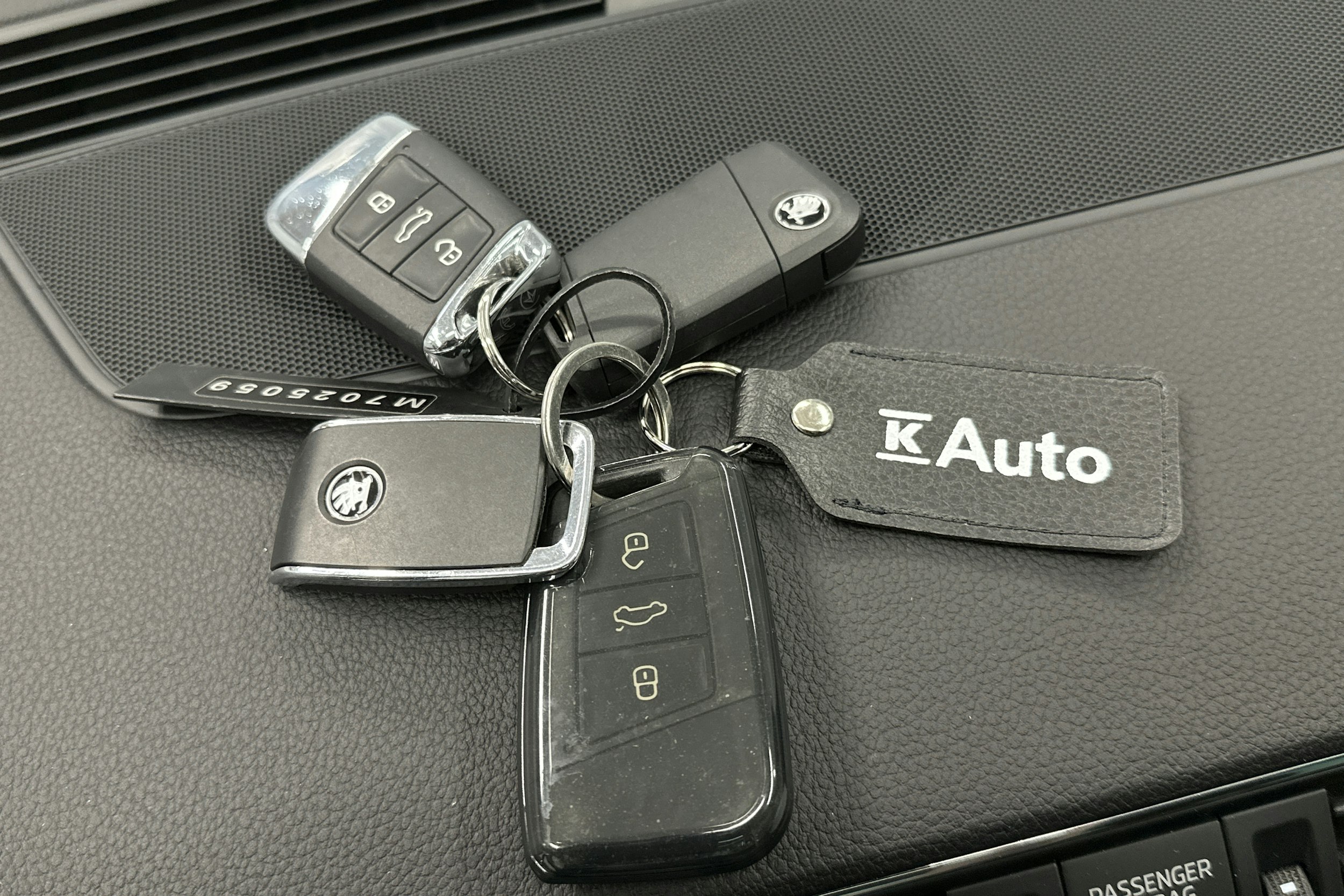 sininen Skoda Superb 2021 kuva 33.