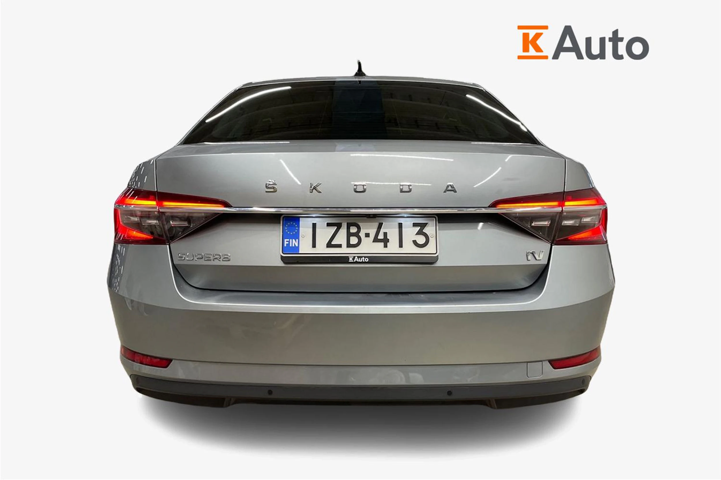 harmaa Skoda Superb 2021 kuva 3.